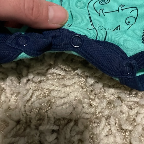 Carters romper - Picture 2 of 4